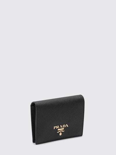 woman's wallet