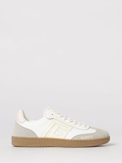 woman's sneakers