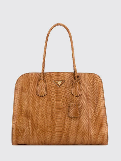 woman's shoulder bag