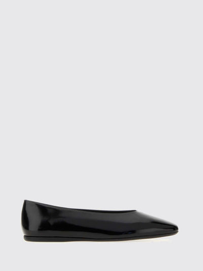 woman's ballet flat