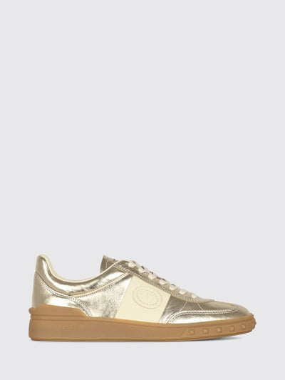 woman's sneakers