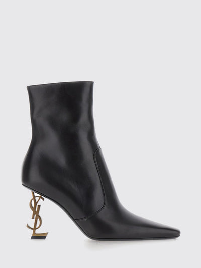 woman's flat ankle boot