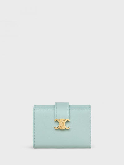 woman's wallet