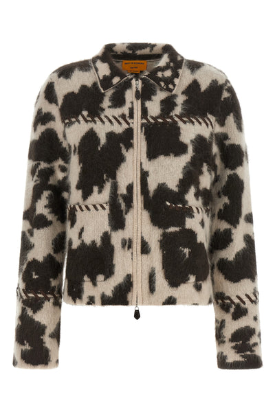 the guest in residence grizzly jacket features a straight and regular silhouet