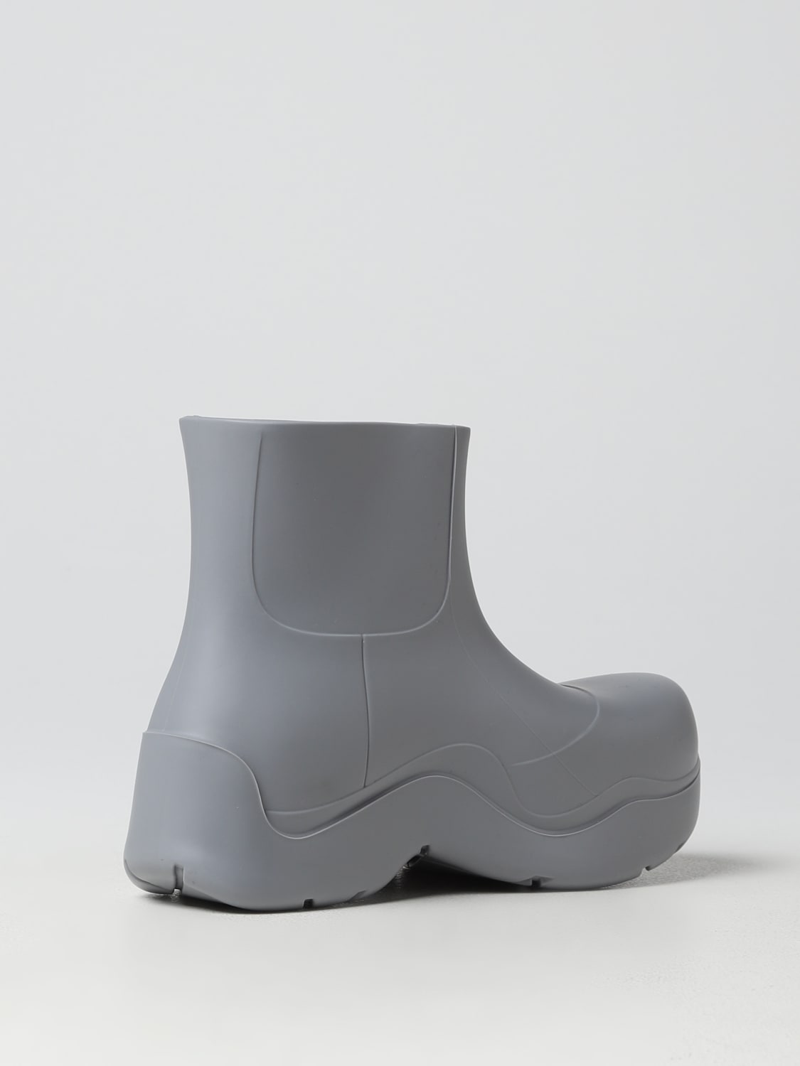 bottega veneta puddle boots in biodegradable rubber