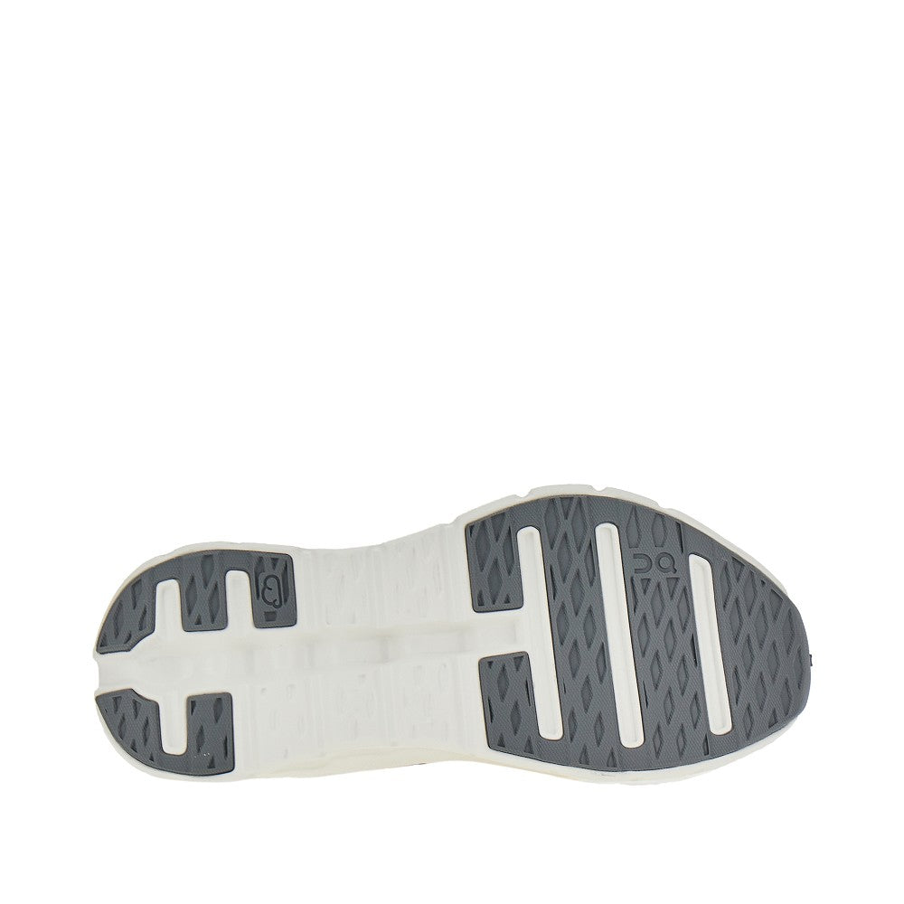 ON 5.5 cloudtilt sneakers