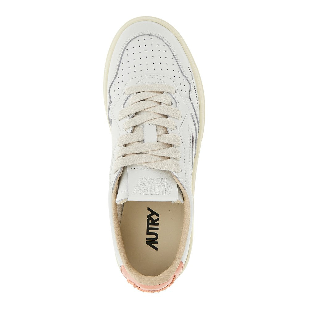 AUTRY 36 medalist low leather sneakers