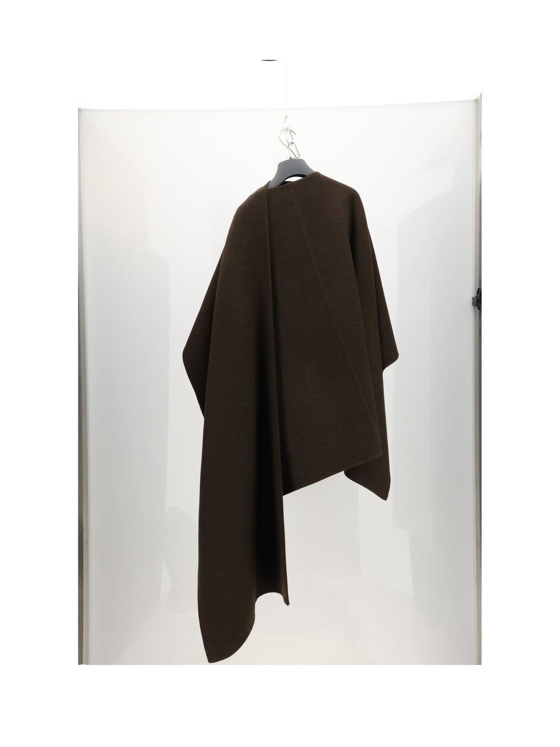 DIOR S cape