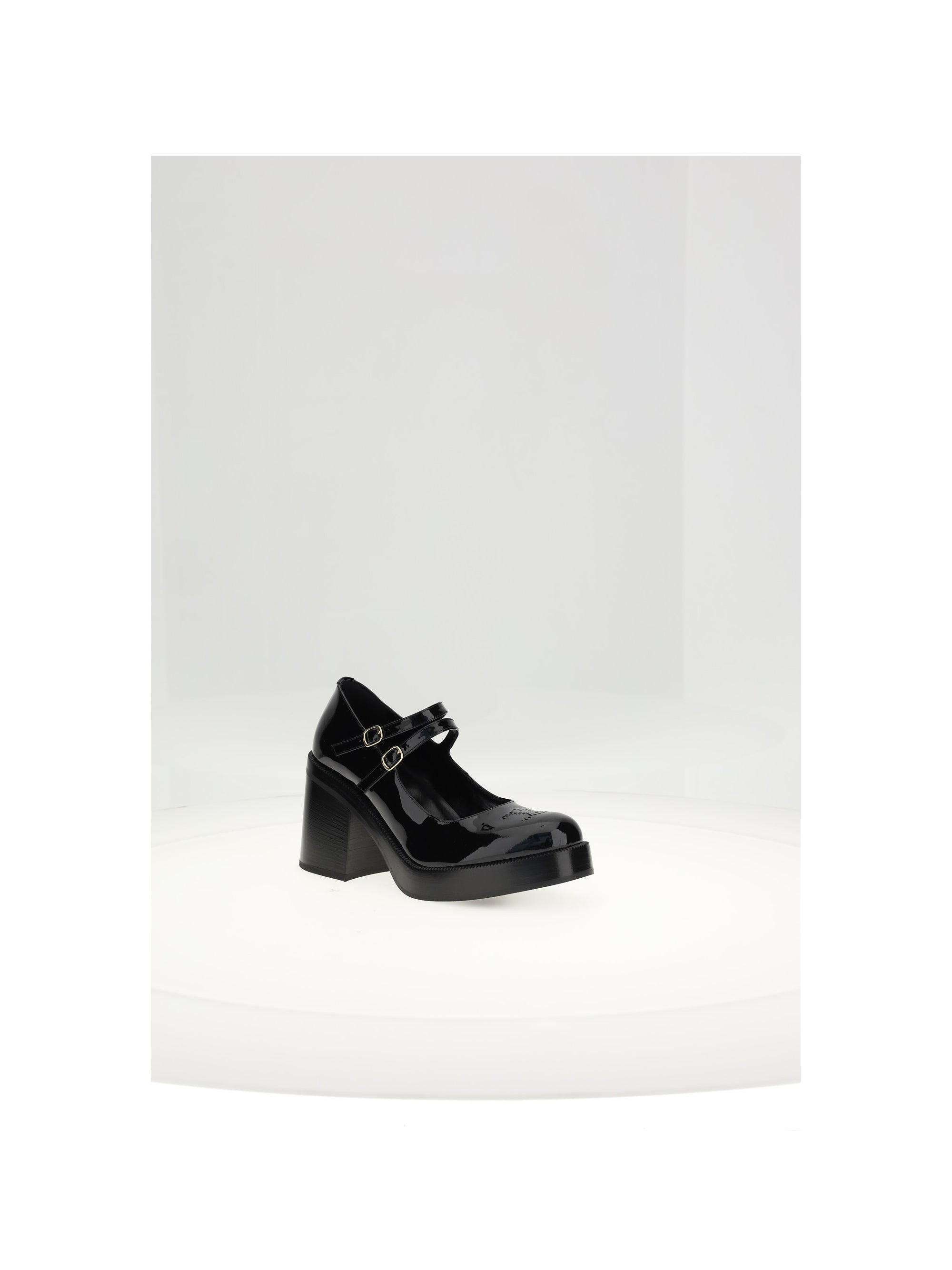 triomphe perforated babies 90