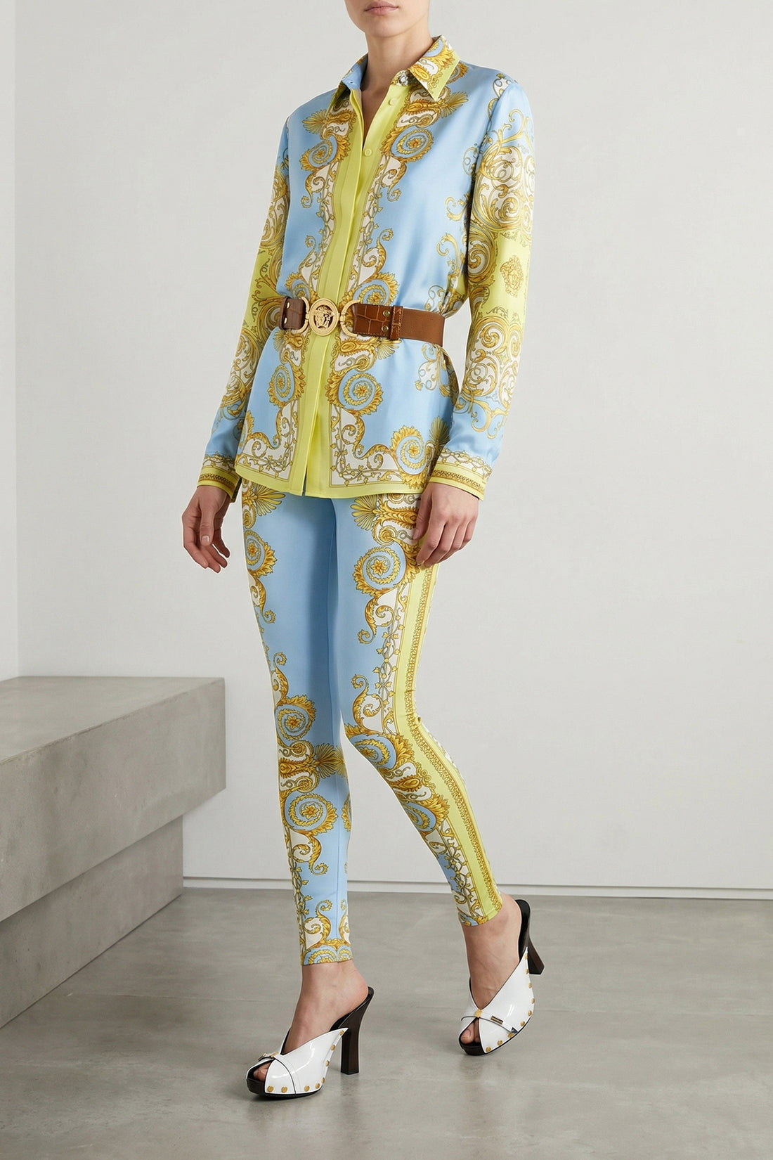 VERSACE 38 all-over spring barocco print matt lycra leggings
