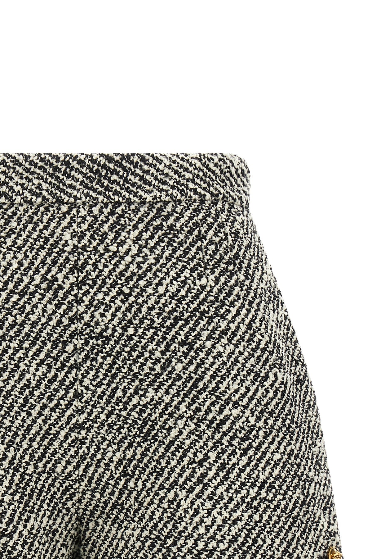 versace shorts in fine virgin wool are distinguished by a sophisticated two-tone