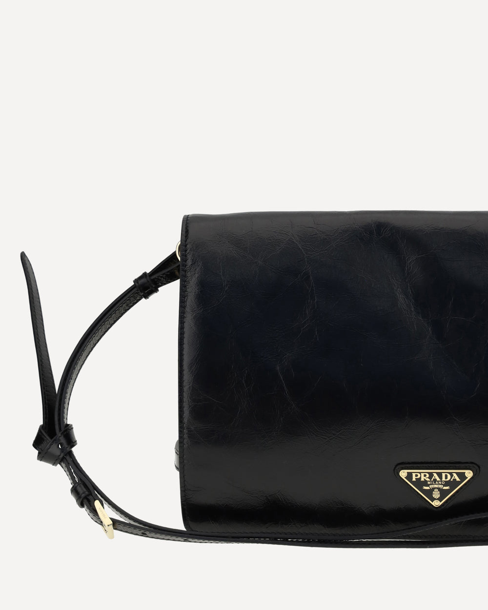 crinkled leather shoulder bag