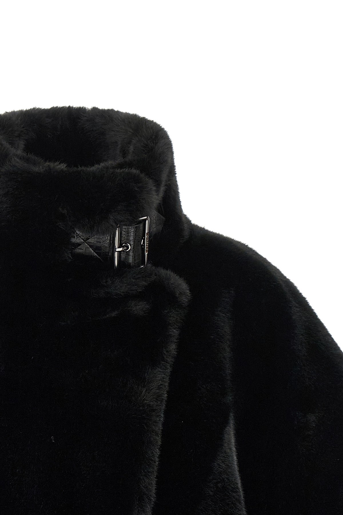 the cape pinko defines new volumes through an enveloping and structured silhouet