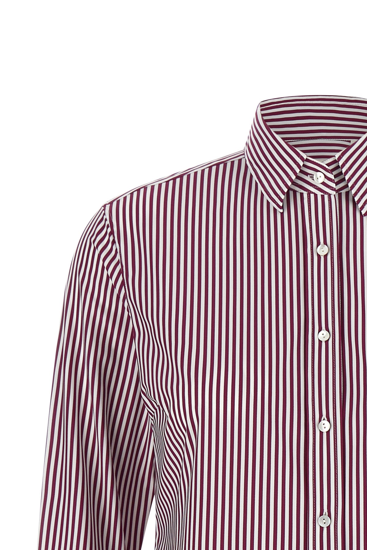 the sarakt xacus shirt from the active line redefines the daily wardrobe thr