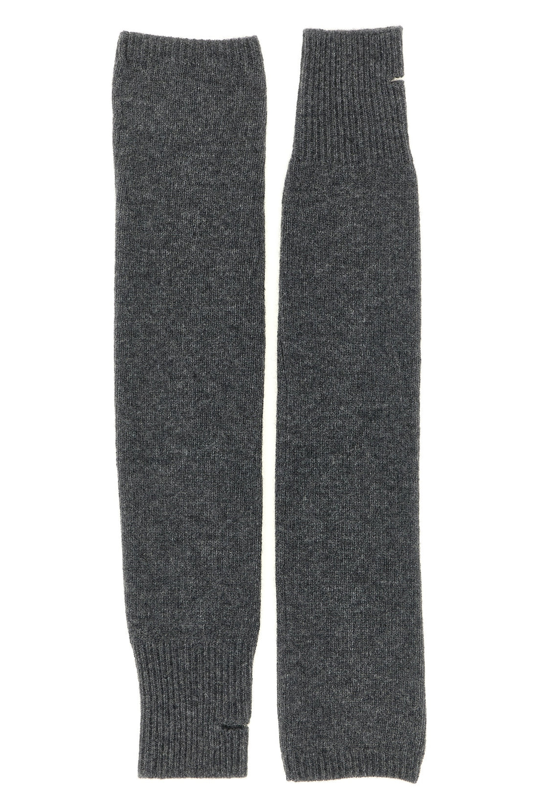 NUDE OS the nude sleeves redefine the concept of winter accessory through an essential a