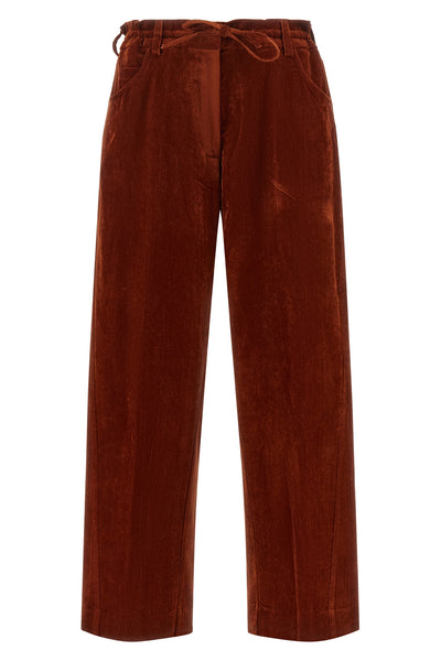nude pants are distinguished by a wide and relaxed silhouette