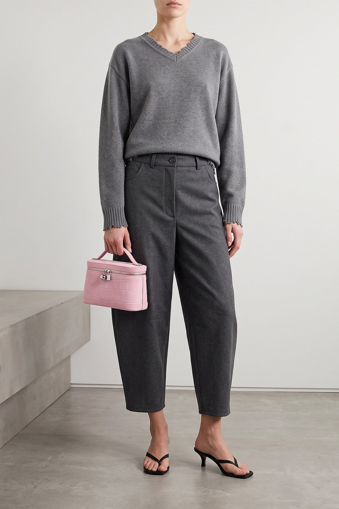 NUDE 38 the nude trousers redefine the sartorial volumes through a distinctive barrel si