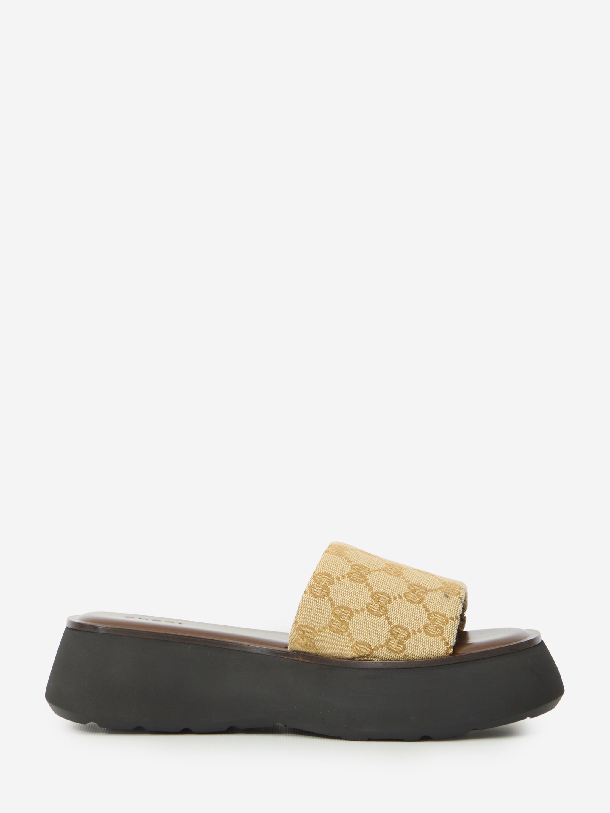 thick-soled slide sandal