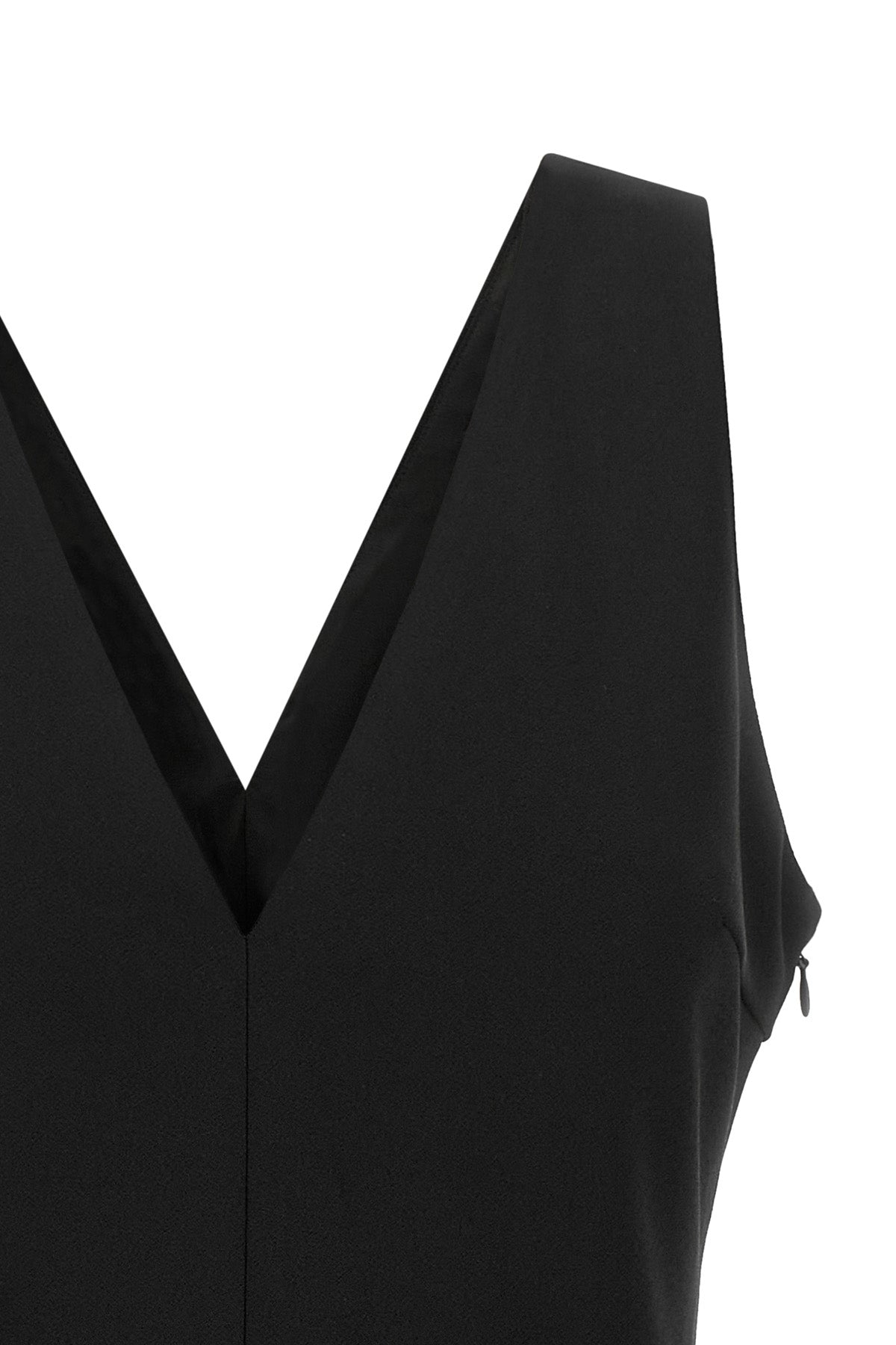 birger christensen rotate top redefines the evening silhouette through sculptura