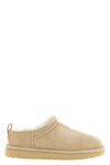 the sabot ugg classic micro reinterprets the iconic silhouette of the brand th
