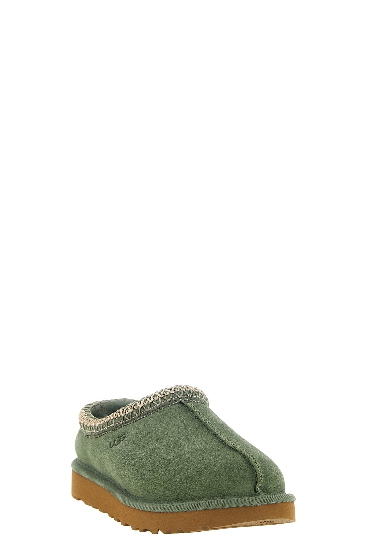 the sabot ugg tasman ii redefines the concept of slip-on footwear through a st