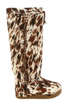 the high boots ugg bucked have a structured slip-on silhouette