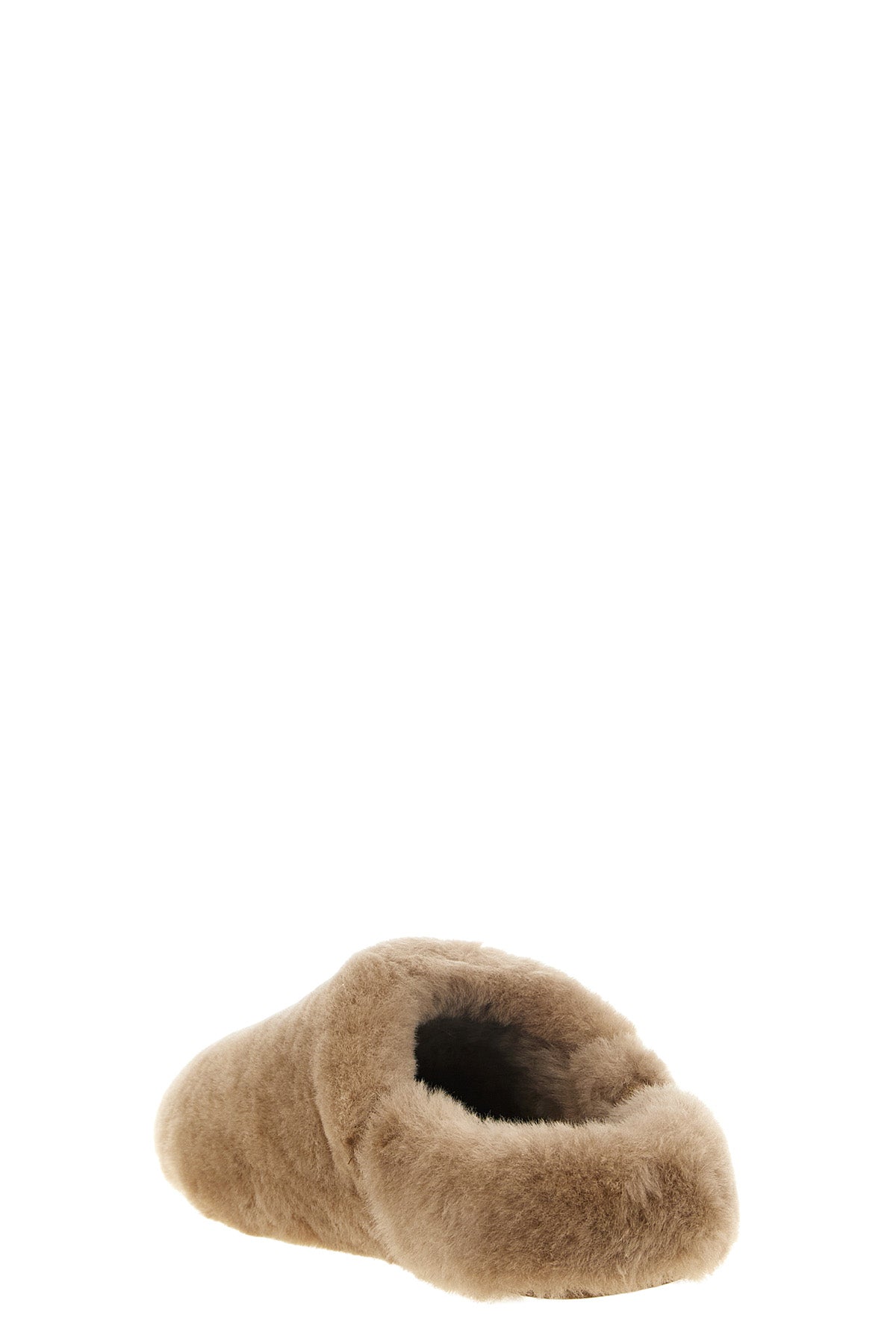 the sabots ugg elea fluffed redefine the concept of comfort through an essenti