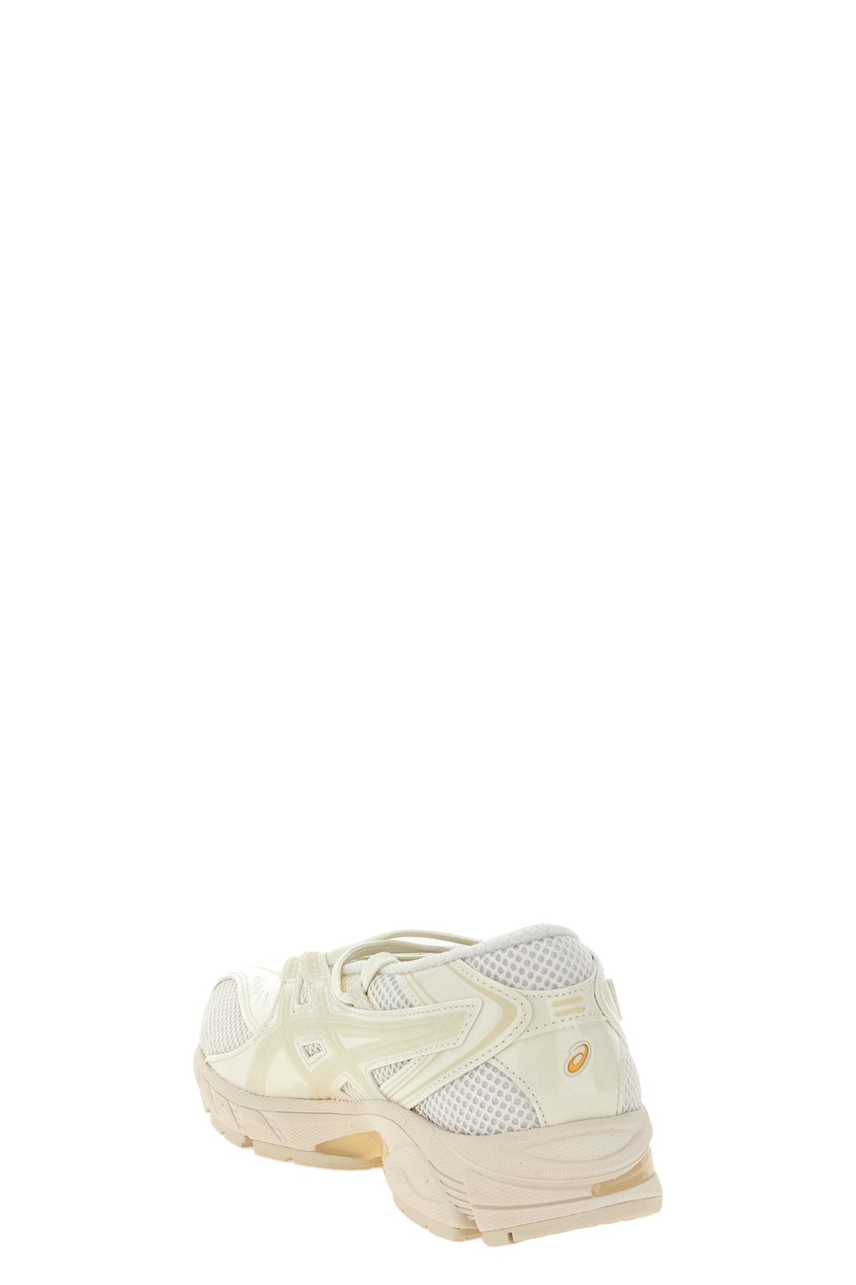 the gel-ds trainer sp asics sneaker redefines the codes of sports footwear by
