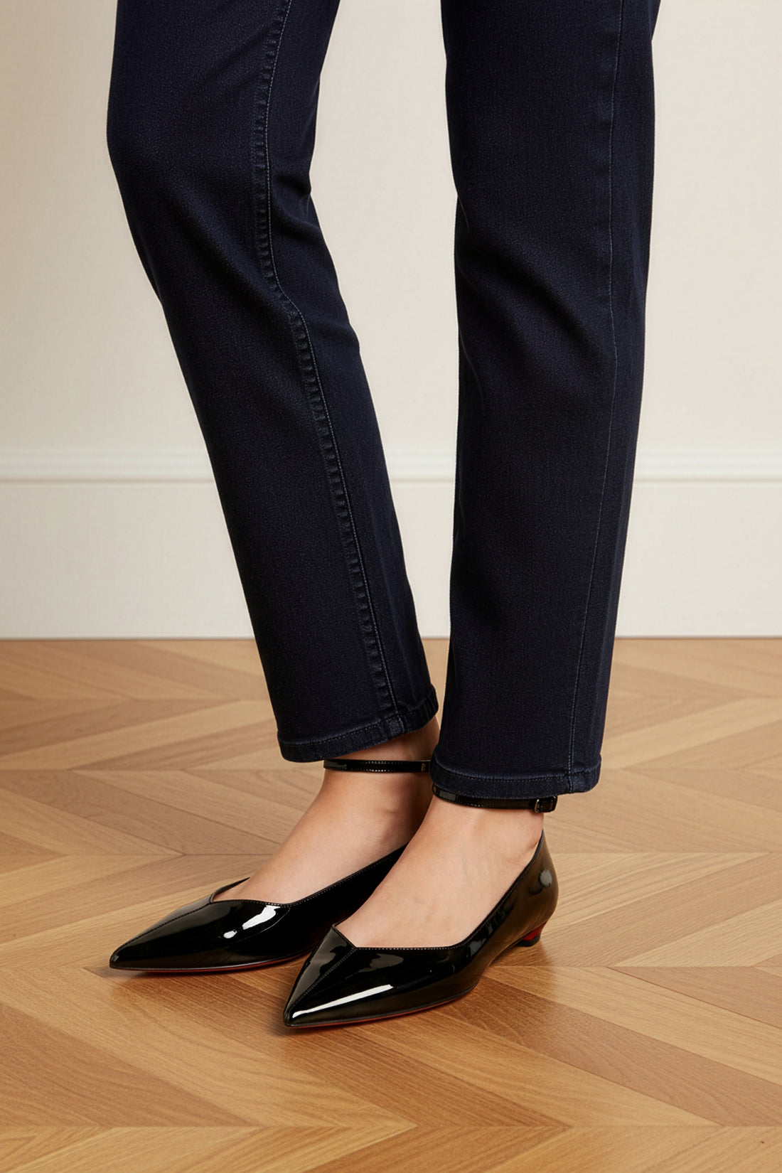 CHRISTIAN LOUBOUTIN 36 erozeena patent calf leather ballet flats