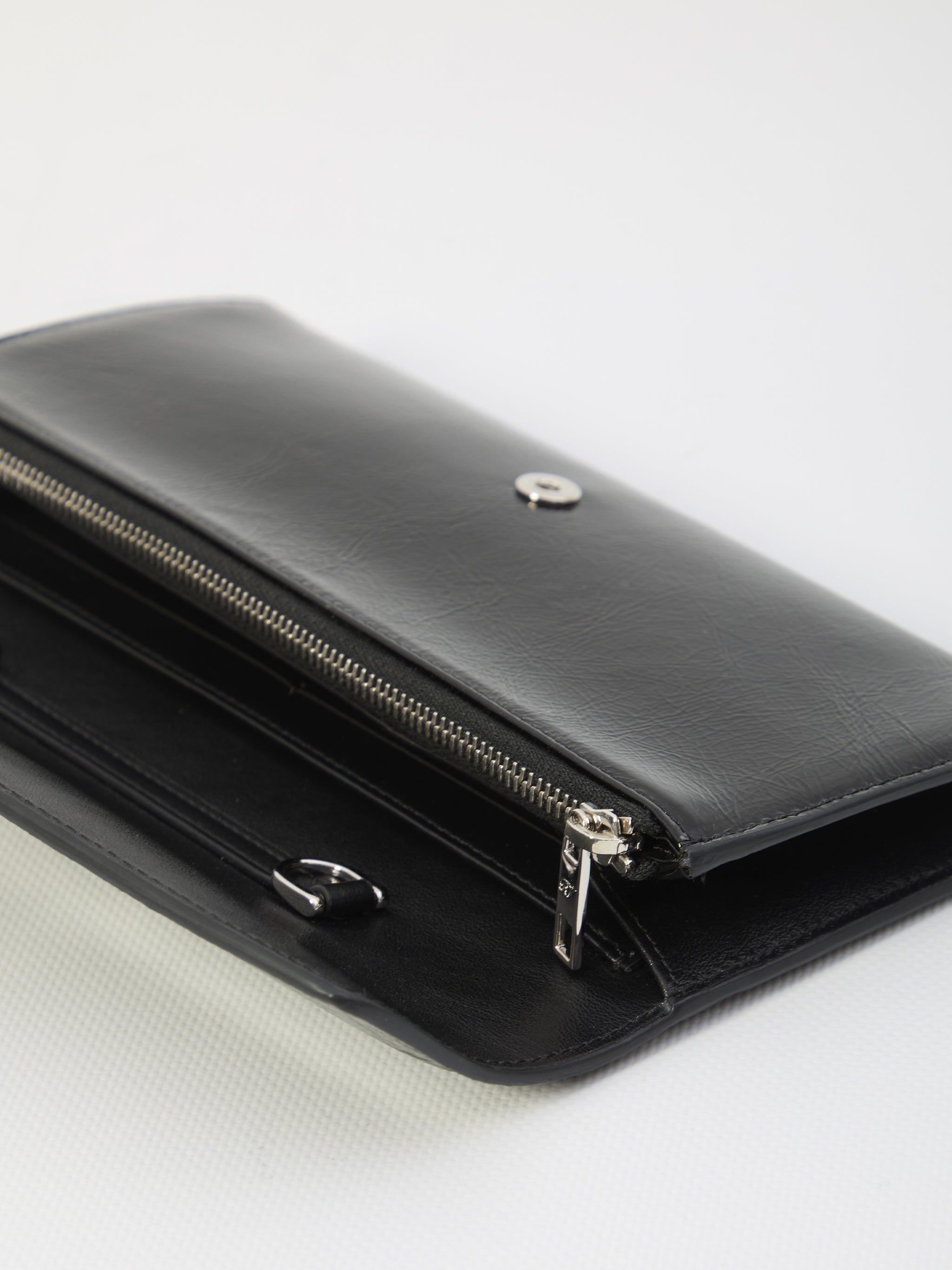 belle vivier pochette with chain