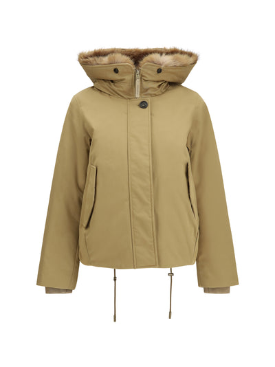 short hooded parka with fur trim