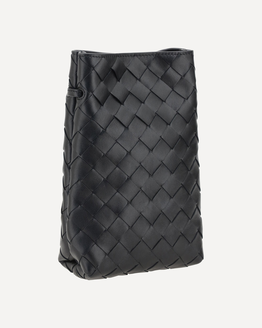 iconic intreccio shoulder bag