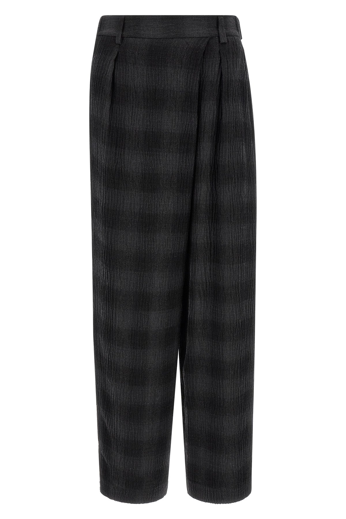 the pants tela pantalone redefines the volumes of the contemporary wardrobe thro