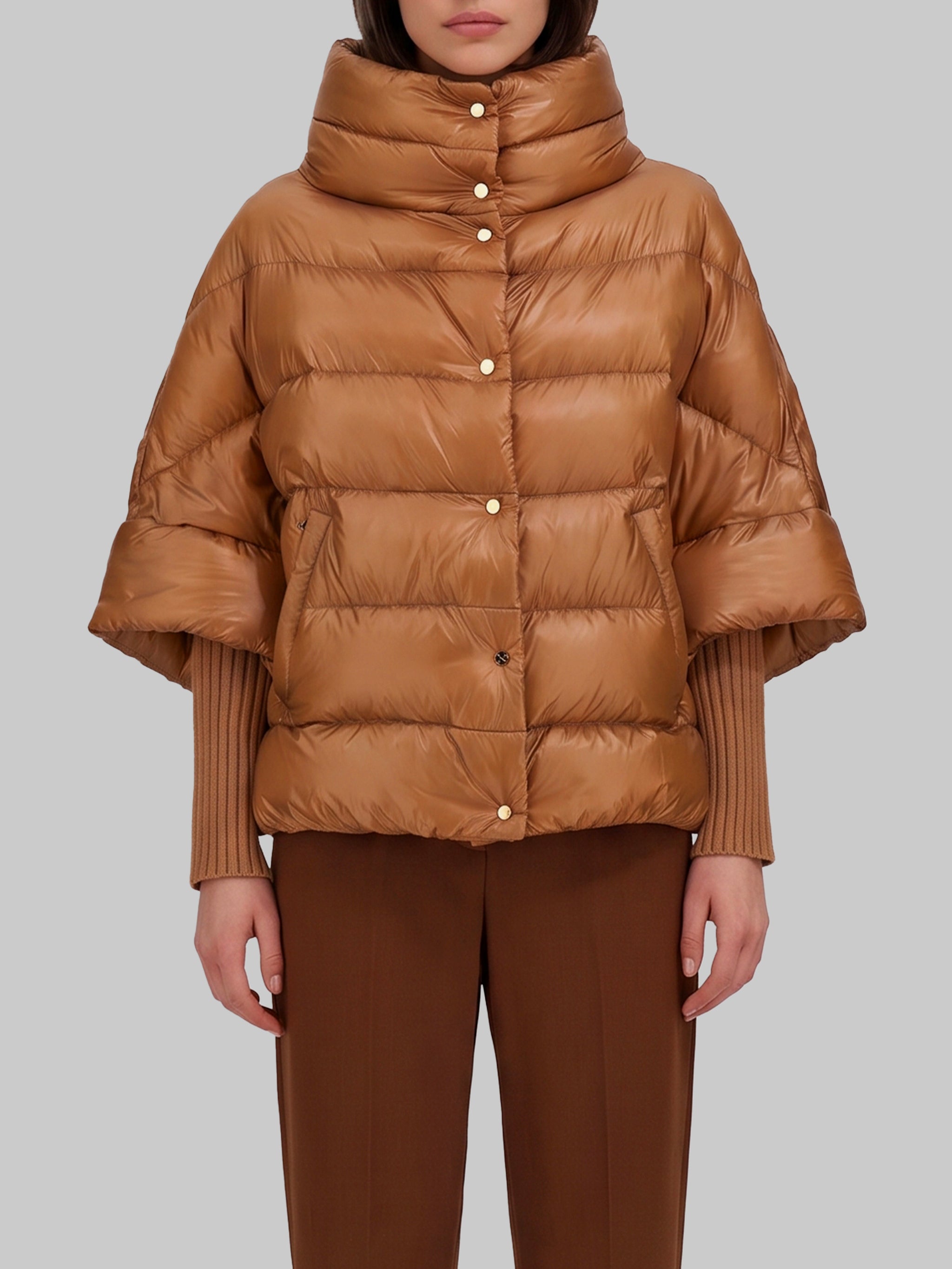 high-neck cape in ultra-light nylon