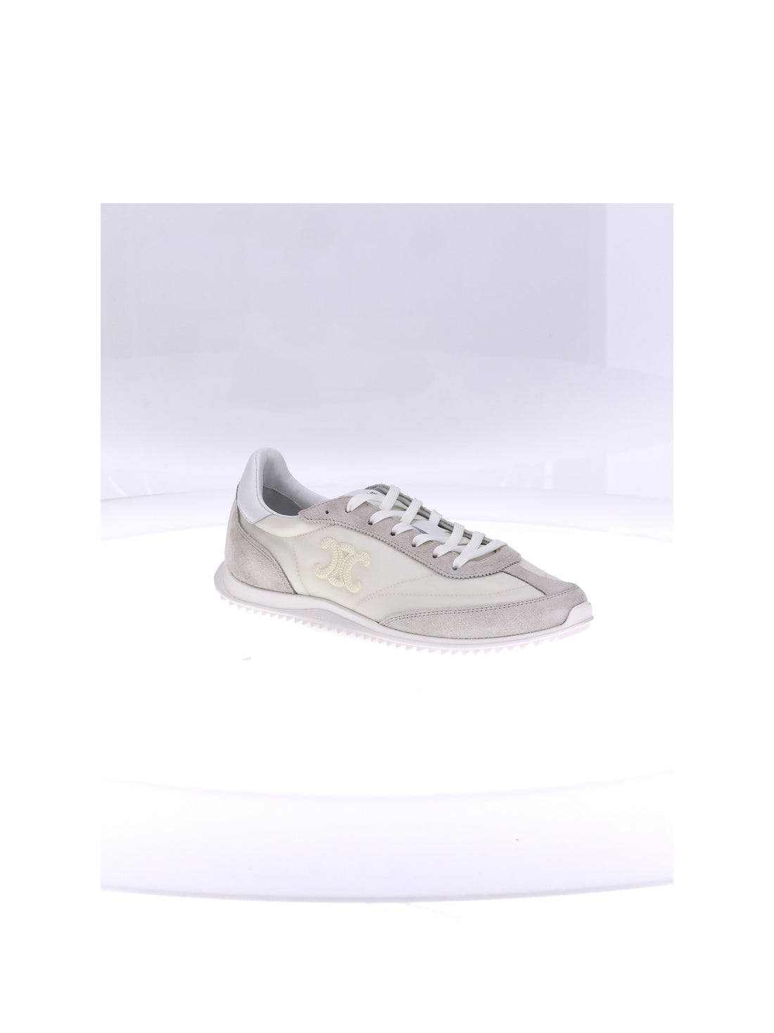 low top sneaker w/ triomphe 10