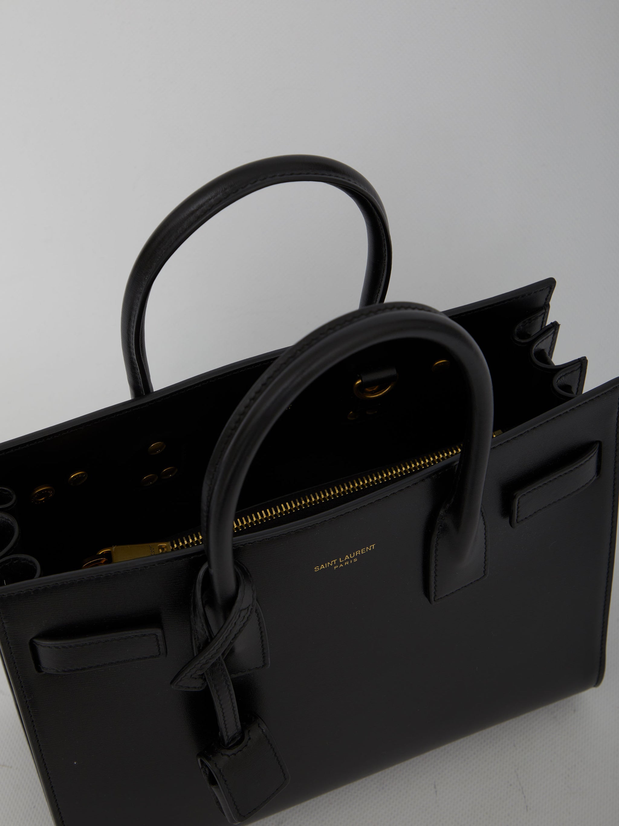 sac de jour baby black bag