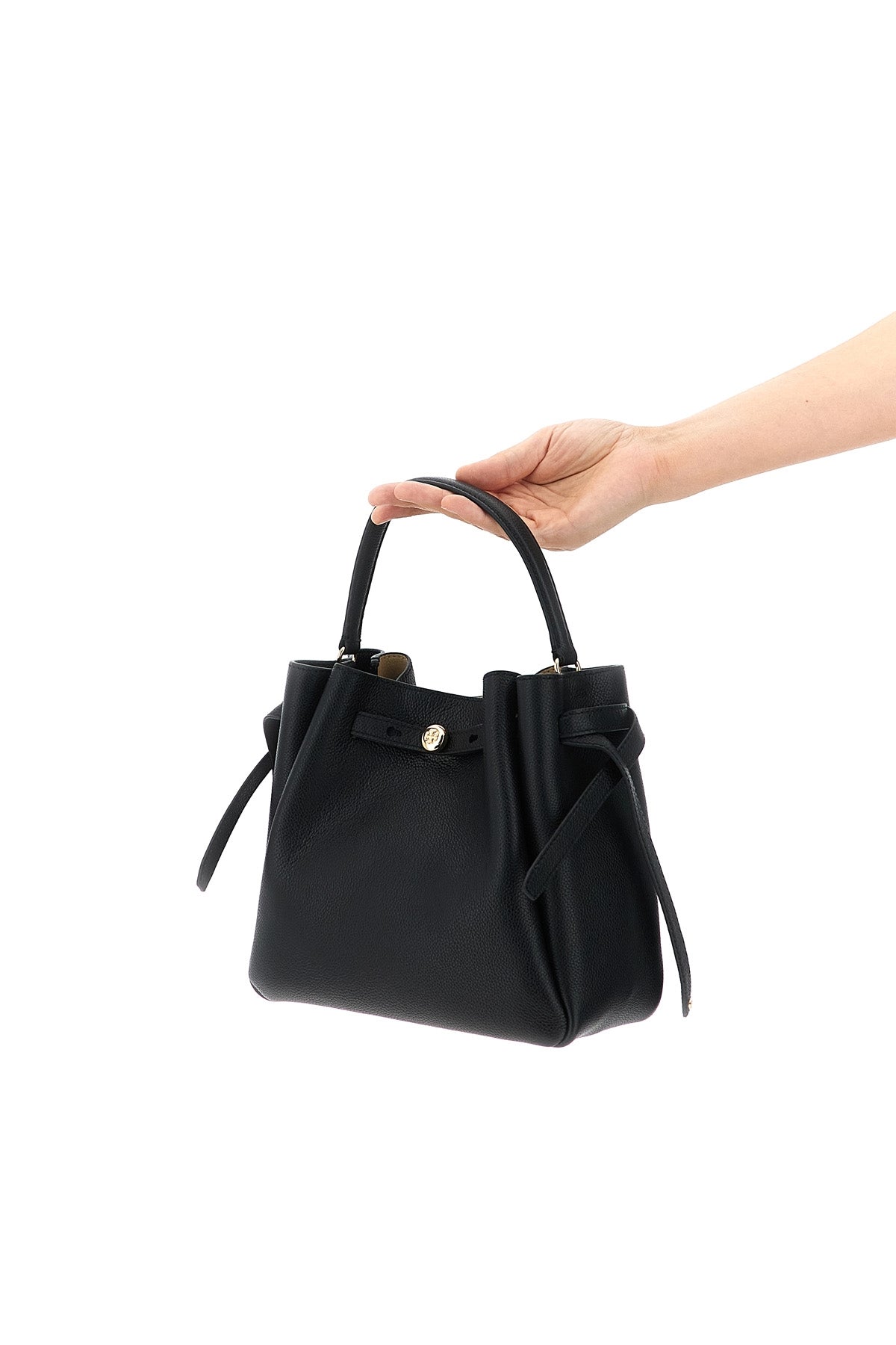 romy bucket bag in fine hammered leather
