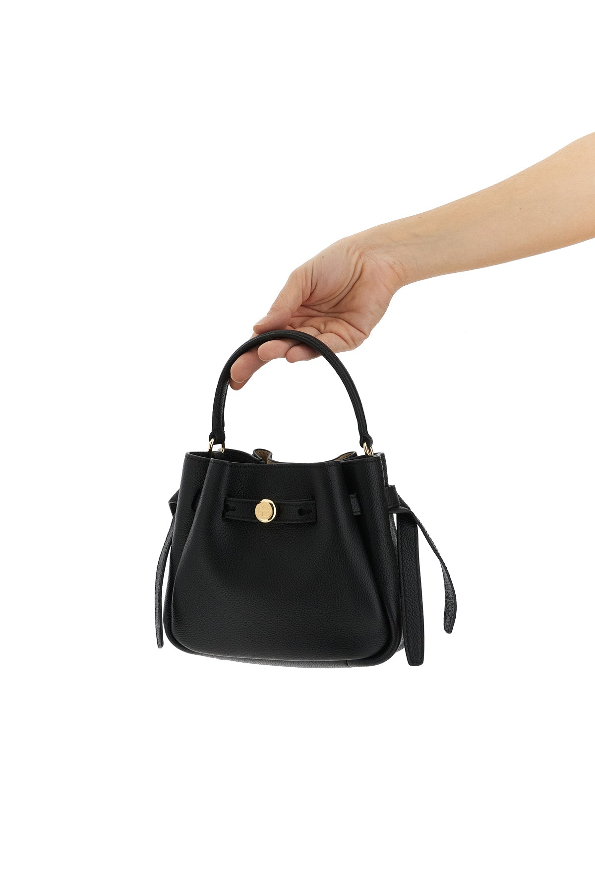romy bucket bag in fine hammered leather