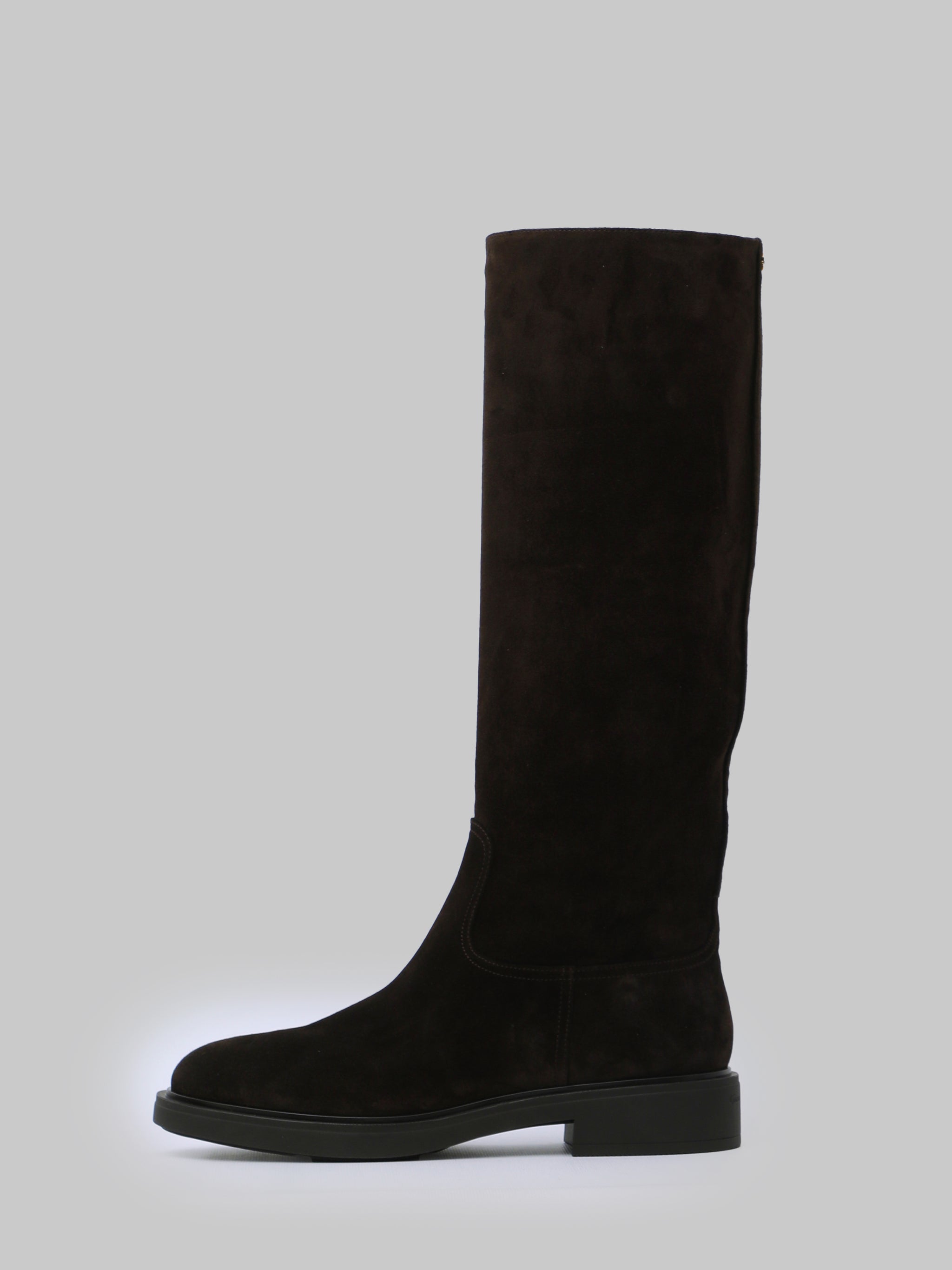 ascott boots in moka suede