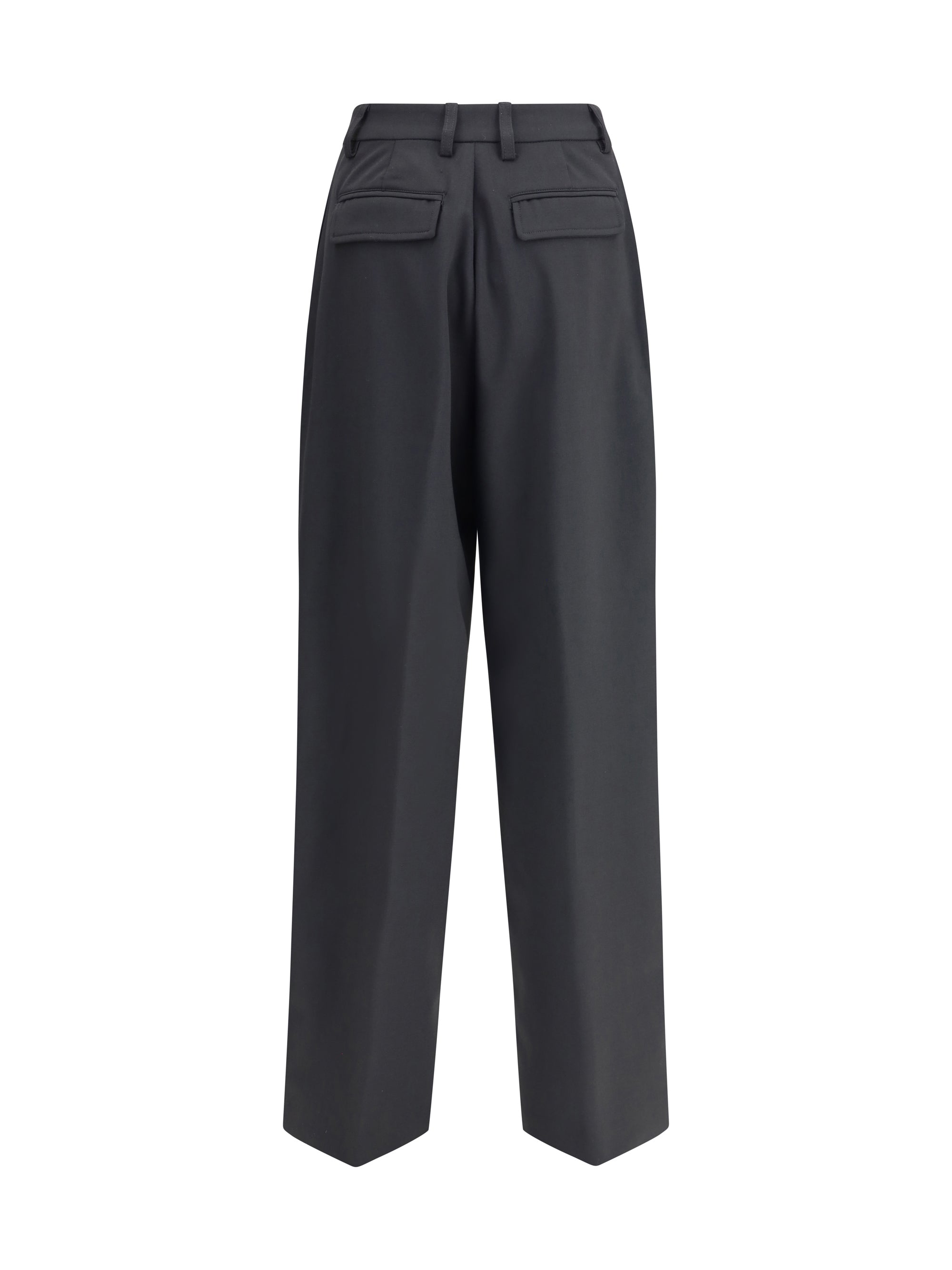 pleated pants