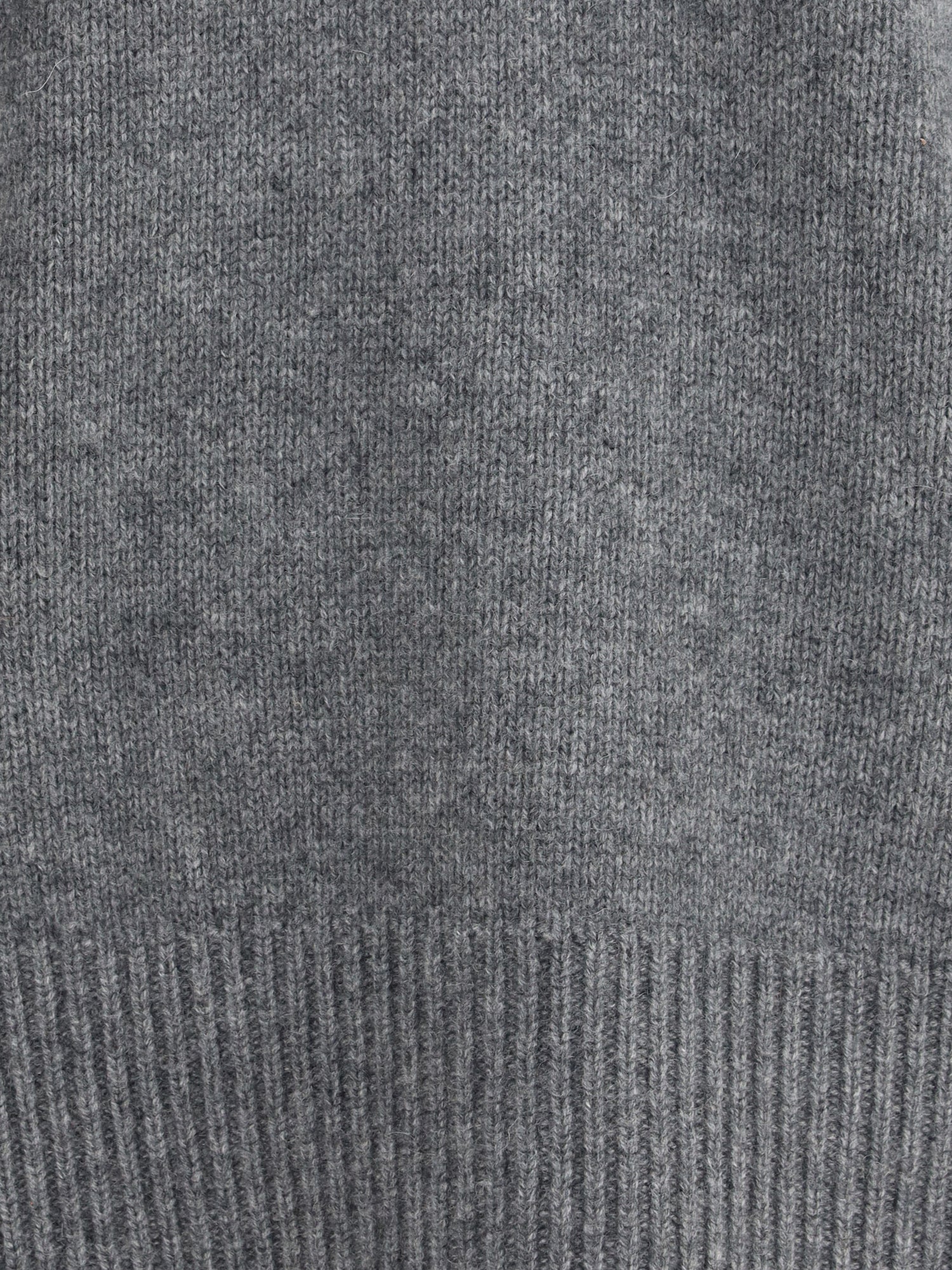 MADELEINE THOMPSON M  v-neck jumper in wool and cashmere