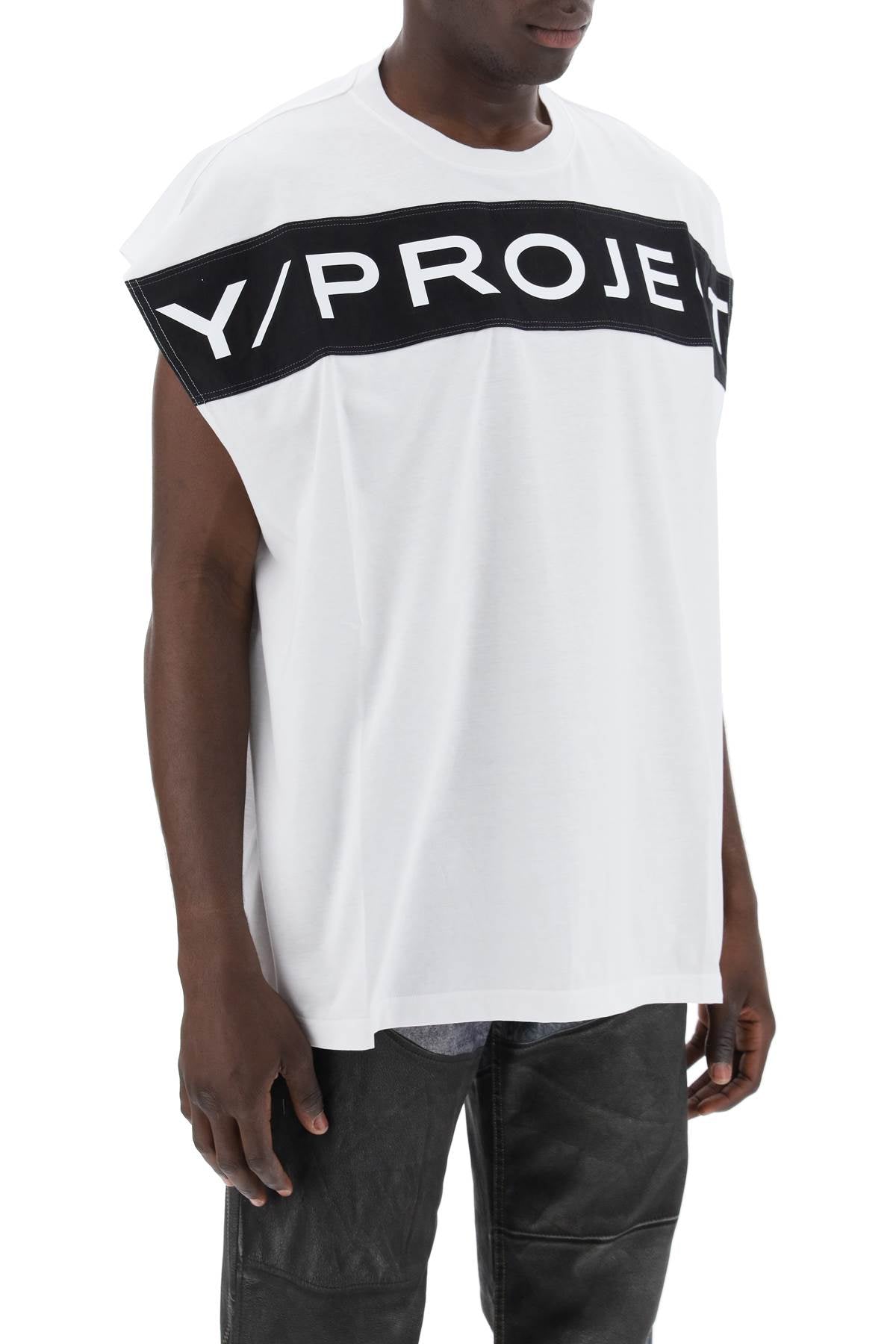 sleeveless t-shirt with