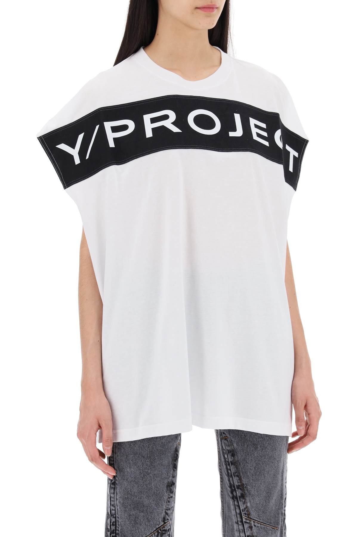 sleeveless t-shirt with