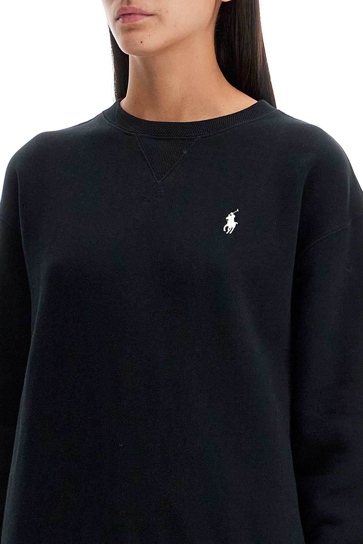 loose fit sweatshirt