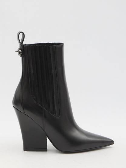 VALENTINO GARAVANI 38½ vlogo lockette booties