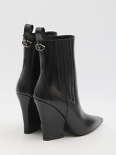 VALENTINO GARAVANI 38½ vlogo lockette booties