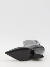 VALENTINO GARAVANI 38½ vlogo lockette booties