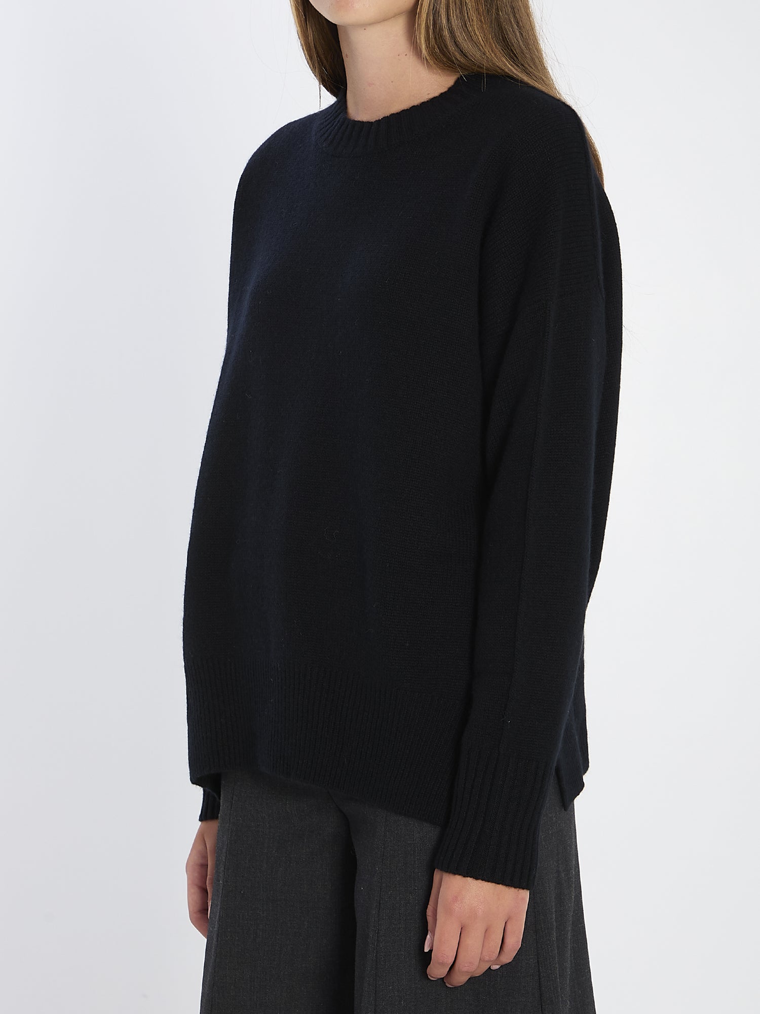 ALLUDE M cashmere sweater