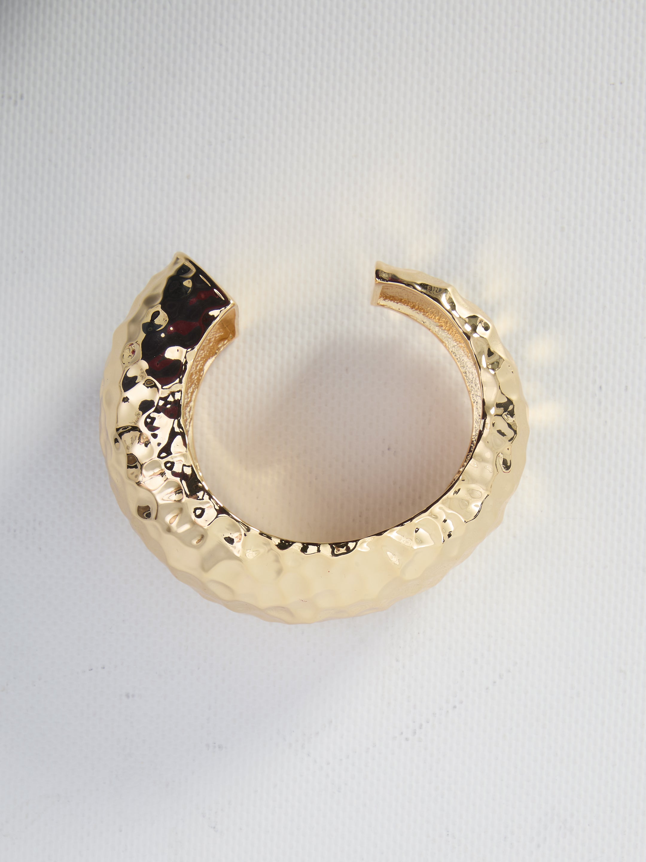 SELF PORTRAIT OS hammered gold cuff 