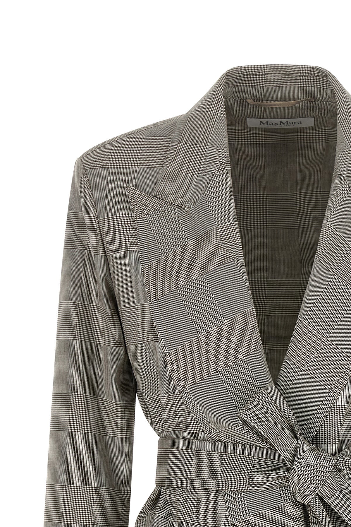 the max mara mxmnasello blazer redefines the codes of tailoring through a deco